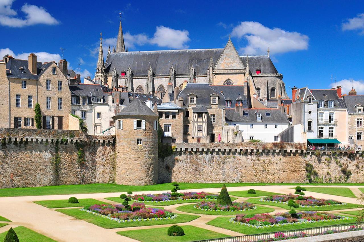 Studio Tout Confort Avec Vue Cathedrale A St Patern Vannes-Centre Apartman Kültér fotó